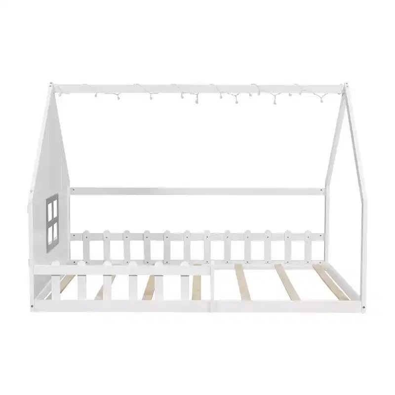 Cama de madera tamaño Full con forma de casita, ventana y valla