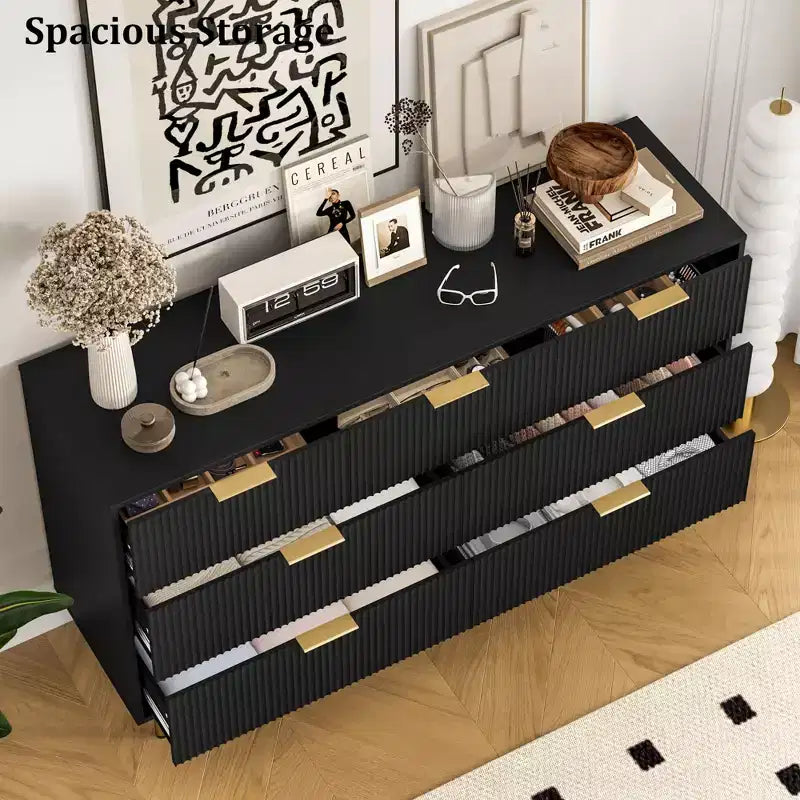 Cassettiera a 7 cassetti per camera da letto, moderno mobile contenitore in legno con maniglie in metallo dorato e dispositivo antiribaltamento per corridoio e ingresso