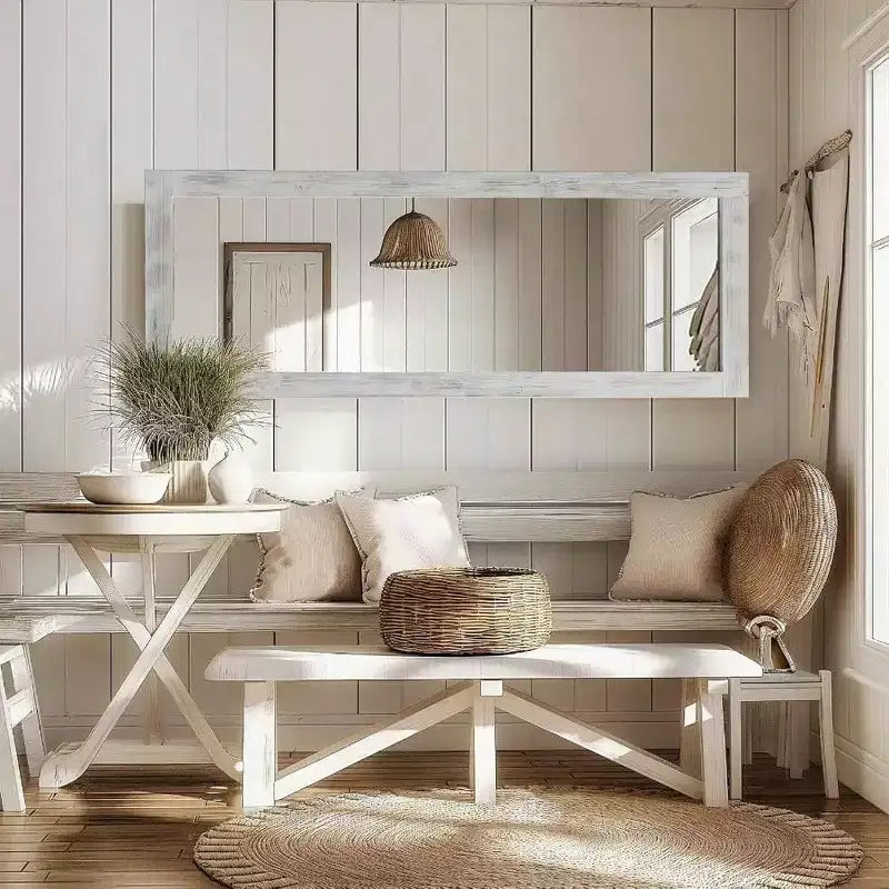Specchio rustico a figura intera, 64x21 bianco effetto invecchiato. Cornice in legno, versatile per essere posizionato liberamente, appoggiato o appeso alla parete