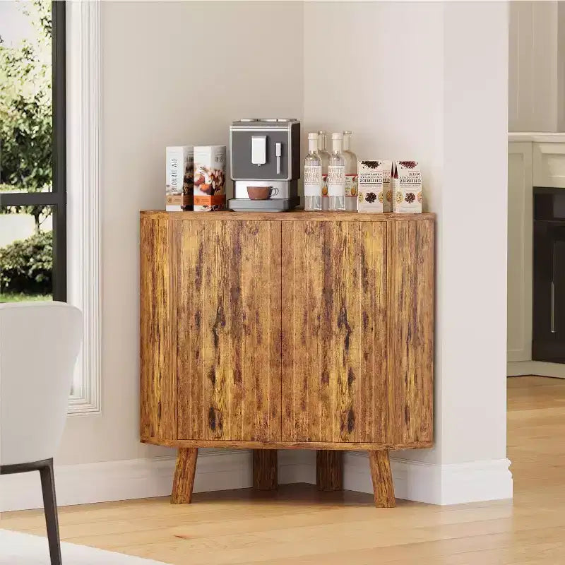 Mobiletto angolare in stile rustico a 3 ripiani con ripiano regolabile, tavolino angolare in legno con ante e tavolino terminale triangolare per soggiorno e cucina