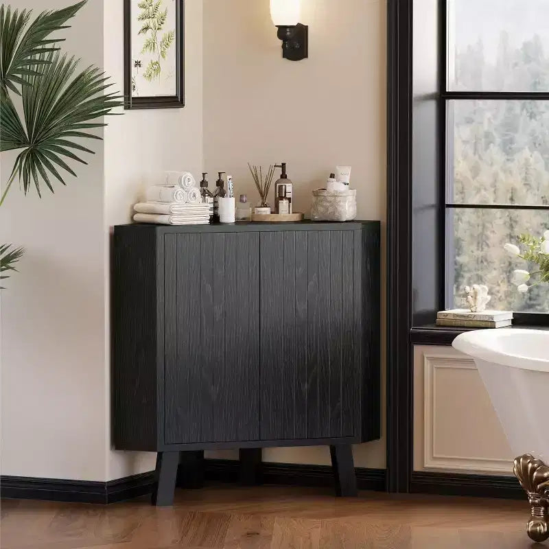 Mobiletto angolare in stile rustico a 3 ripiani con ripiano regolabile, tavolino angolare in legno con ante e tavolino terminale triangolare per soggiorno e cucina