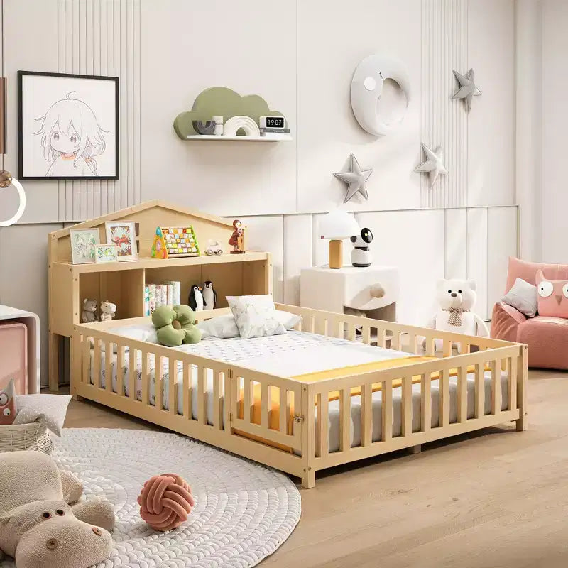 Cama Montessori baja tamaño Full con librería y pizarra, cama de plataforma de madera maciza con barandillas y cabecero con almacenamiento para niños y adolescentes
