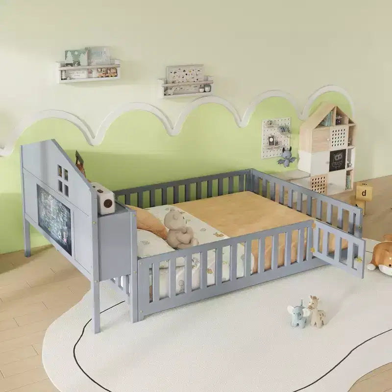 Letto Montessori a una piazza e mezza da pavimento con libreria e lavagna, letto a piattaforma in legno massello con sponde e testiera contenitore per bambini e ragazzi