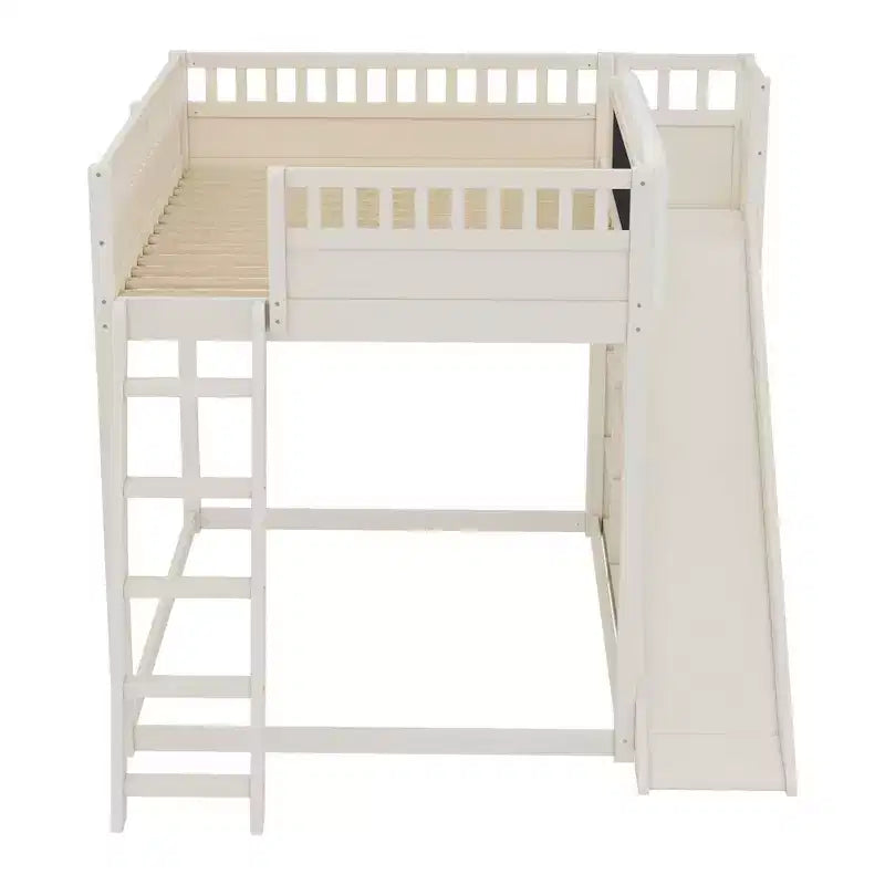 Letto a soppalco con testiera imbottita e ripiani contenitore, struttura letto a soppalco in legno massello con scala e scivolo per bambini